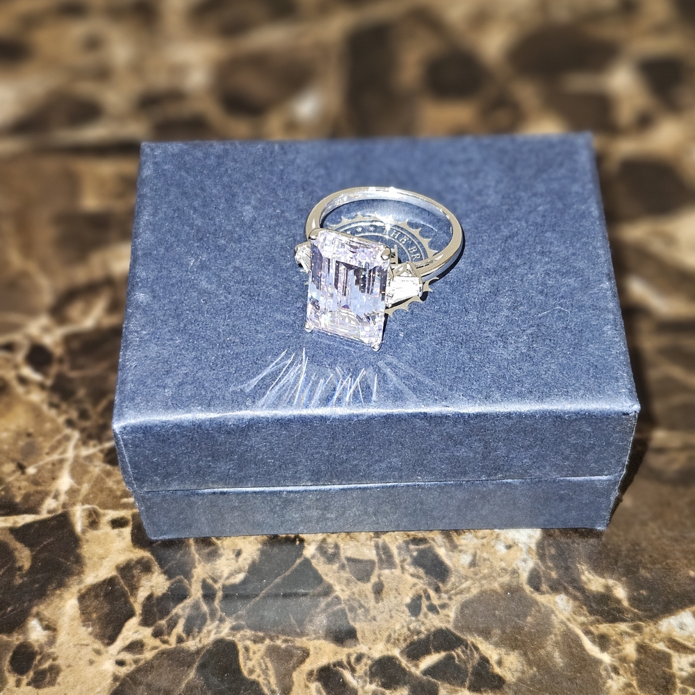 27- Carat Stimulated Diamond Perfection Ring by The Bradford Exchange ๐๐ - Picture 7 of 8